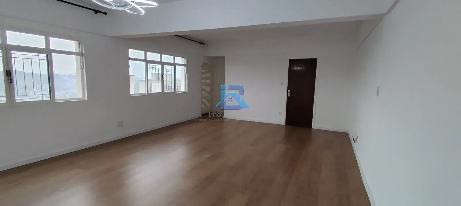 Apartamento para locação no Edifício Santa Rosa, Centro, Itatiba, SP - Apartamento em Centro SP