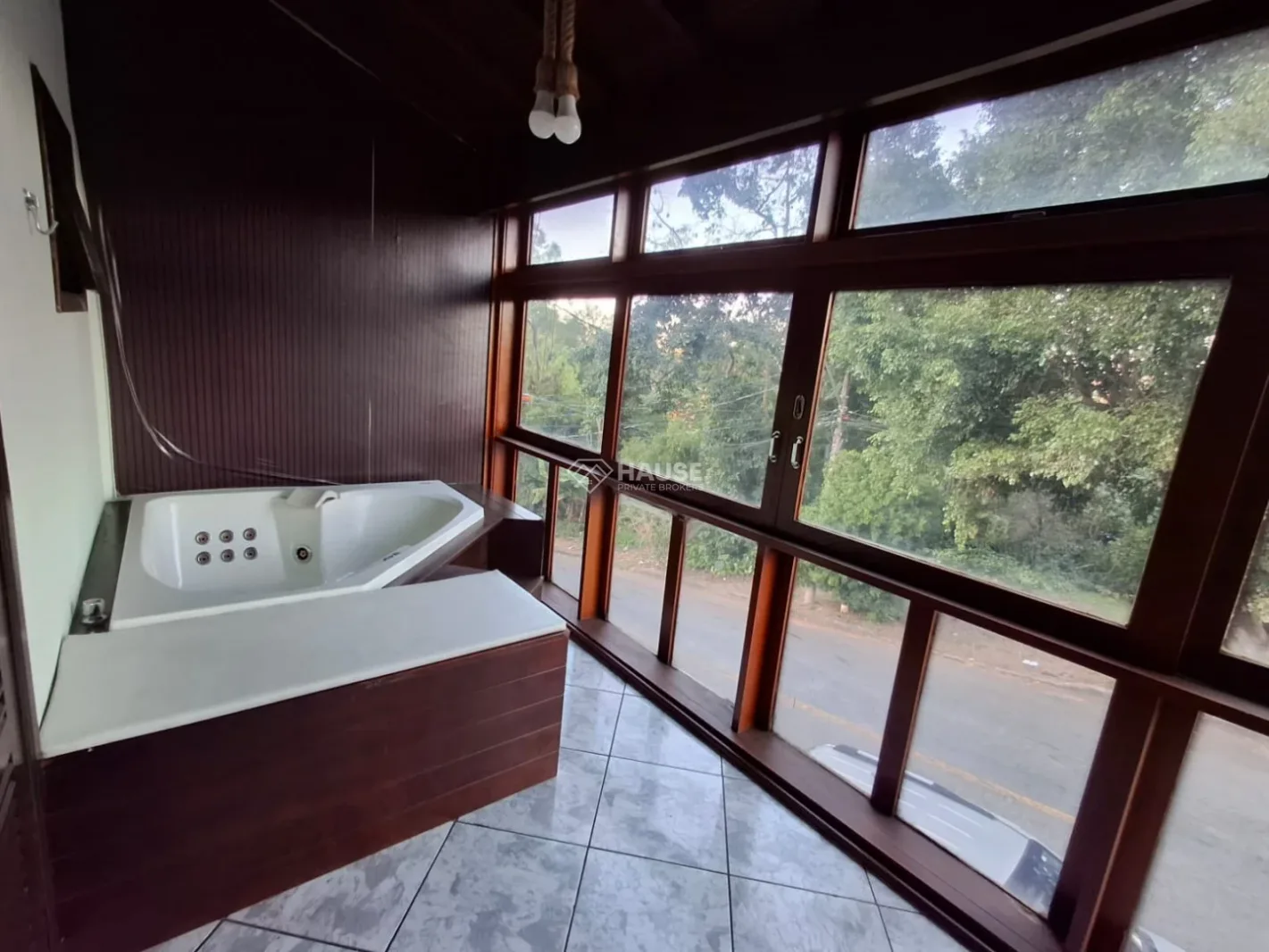 Casa à venda no Jardim Nardin em Itatiba/SP – 3 dormitórios sendo uma suíte com banheira de hidromassagem - Casa em Jardim Nardin SP