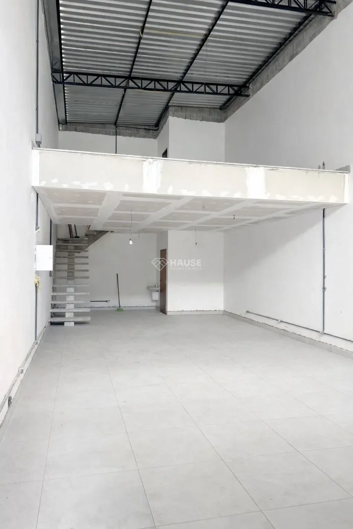 Galpão para Locação na Vila Paladino – 126m² | R$ 4.000 + IPTU - Galpão em Vila Paladino SP
