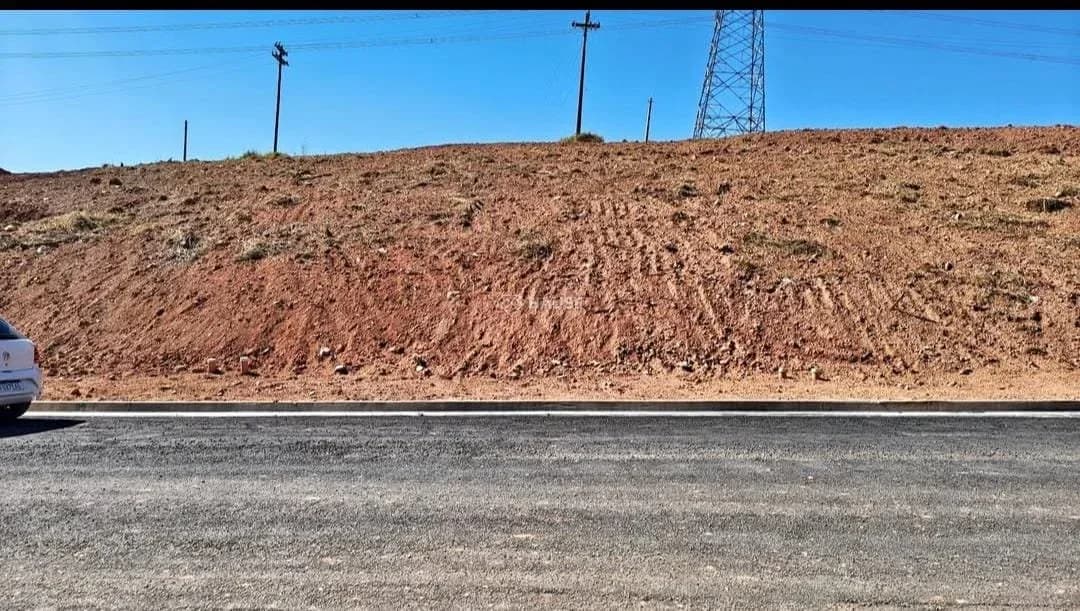 Terreno à venda no Loteamento Parque dos Antúrios em Itatiba – 180 m² por R$ 180.000 - Terreno em Bairro dos Cocais SP