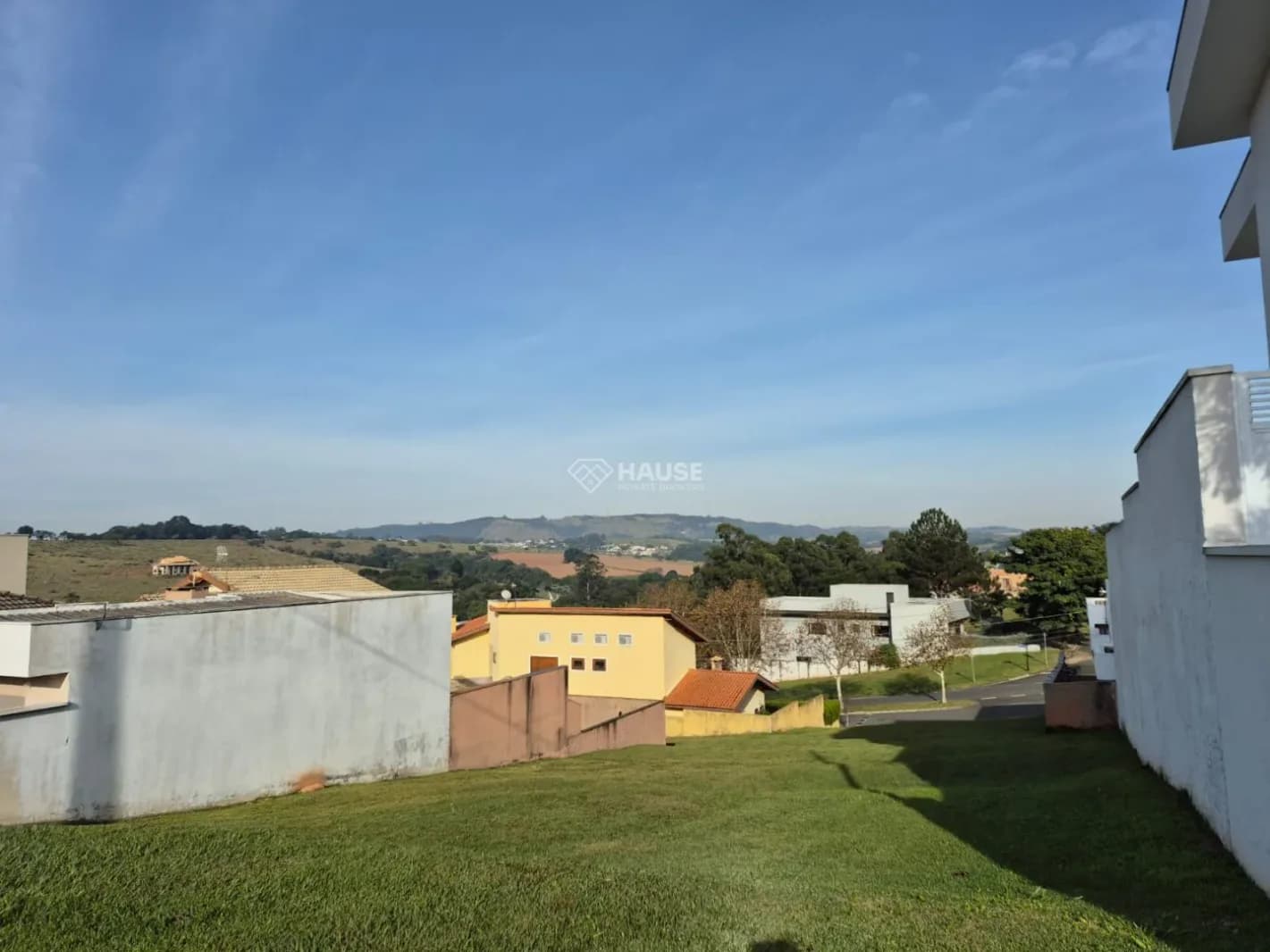 TERRENO EM ACLIVE NO VILLE DE FRANCE | 380 m² PARA CONSTRUIR COM ESTILO - Terreno em Condomínio Ville de France SP
