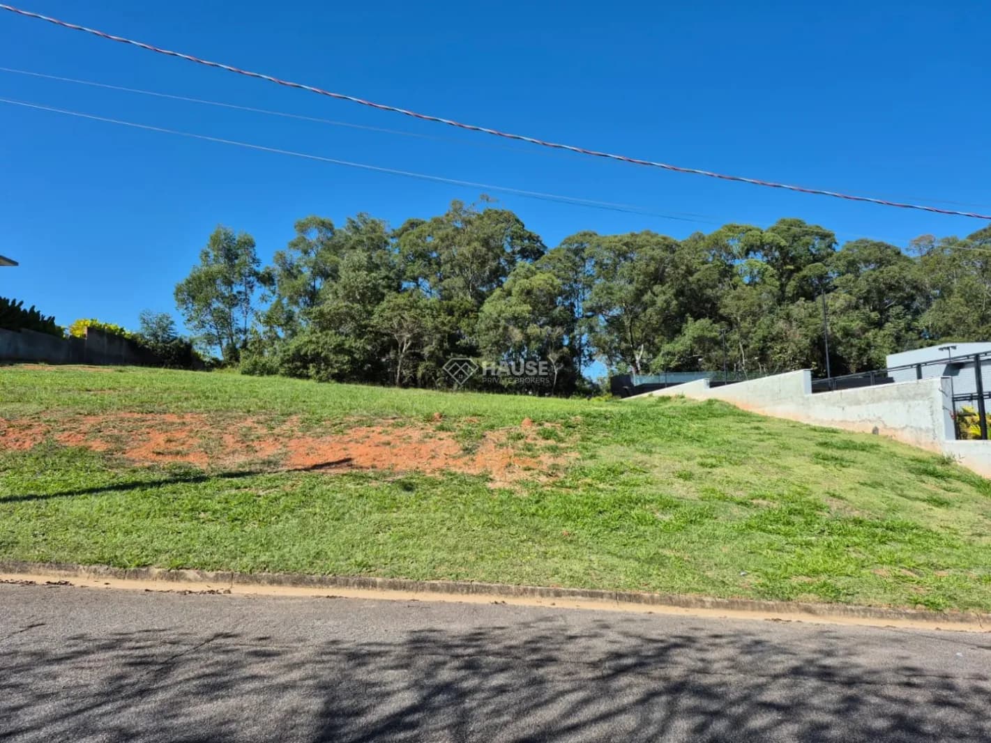 Terreno Exclusivo à Venda no Condomínio Ville de France em Itatiba – 1.330m² com Fundo para a Mata | R$ 690.000,00 - Terreno em Condomínio Ville de France SP