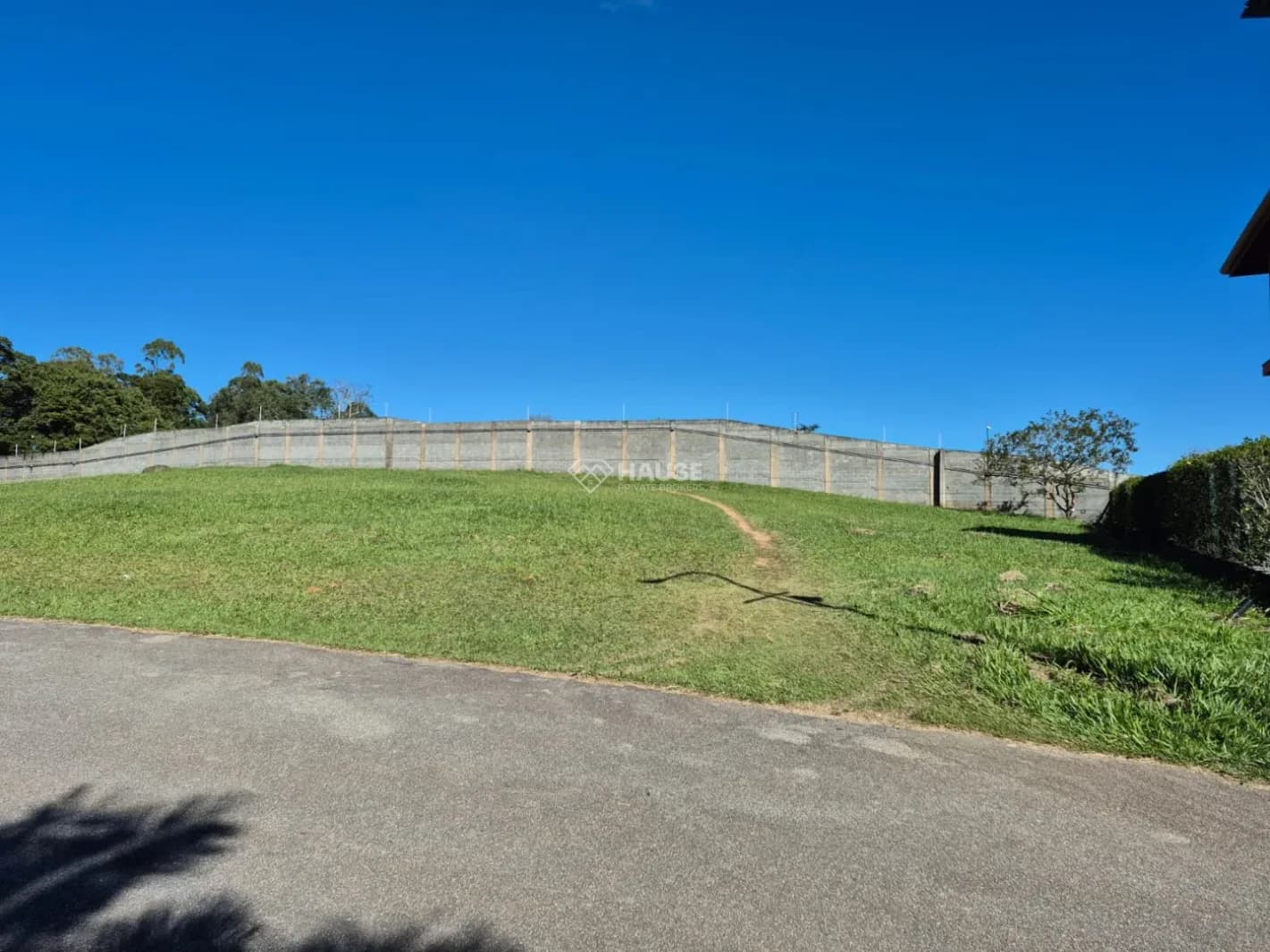 TERRENO PLANO DE 1.110 m² NO VILLAGE DAS PALMEIRAS | ESPAÇO, EXCLUSIVIDADE E ALTO PADRÃO - Terreno em Villa Das Palmeiras SP
