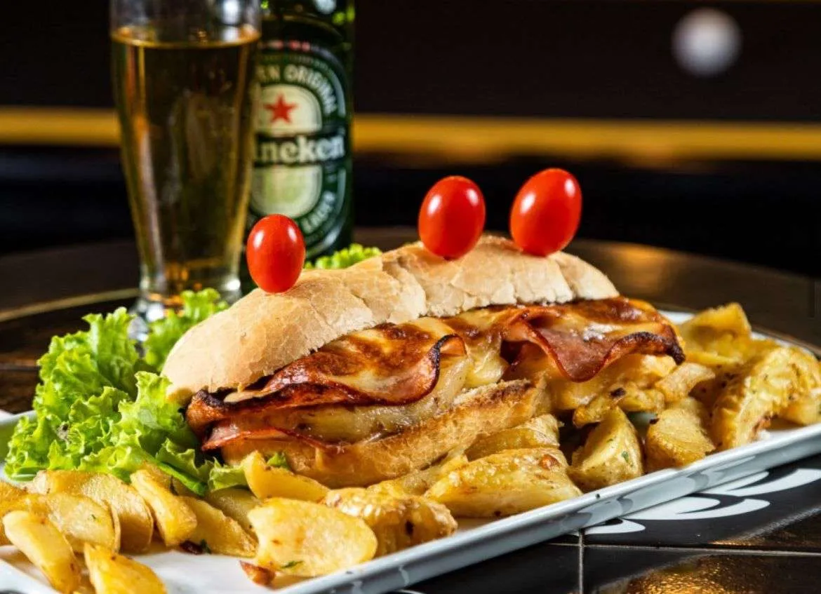 Snooker Bar - Bares em Itatiba em Itatiba, SP